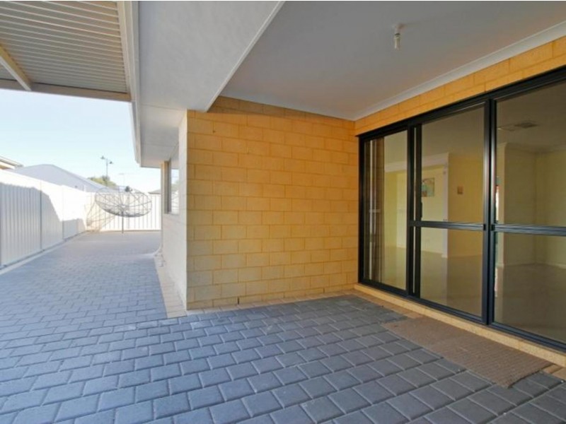 10 Normanby Bend, Success WA 6164