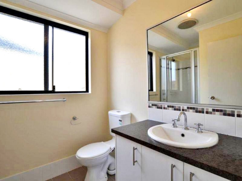 8 Hampstead Gate, Success WA 6164