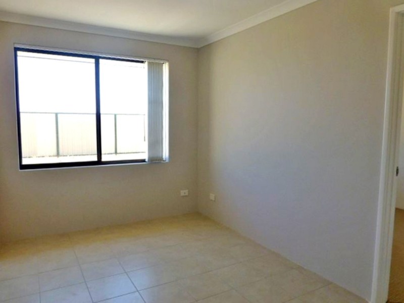 8 Hampstead Gate, Success WA 6164