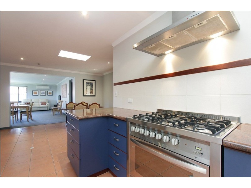 52 Belvedere Road, Hamersley WA 6022