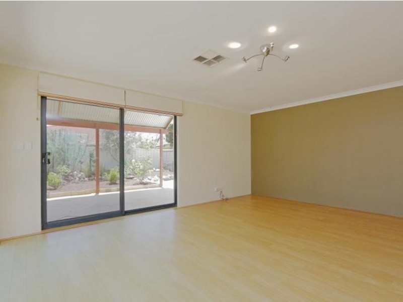 6 Brookman Avenue, Langford WA 6147