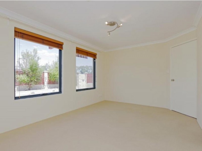 6 Brookman Avenue, Langford WA 6147