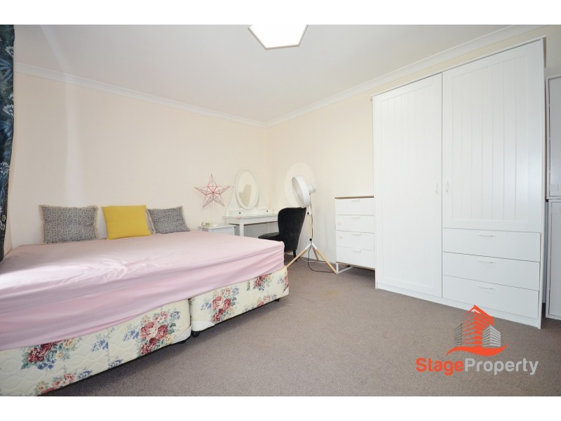 49 Balaka Way, Queens Park WA 6107