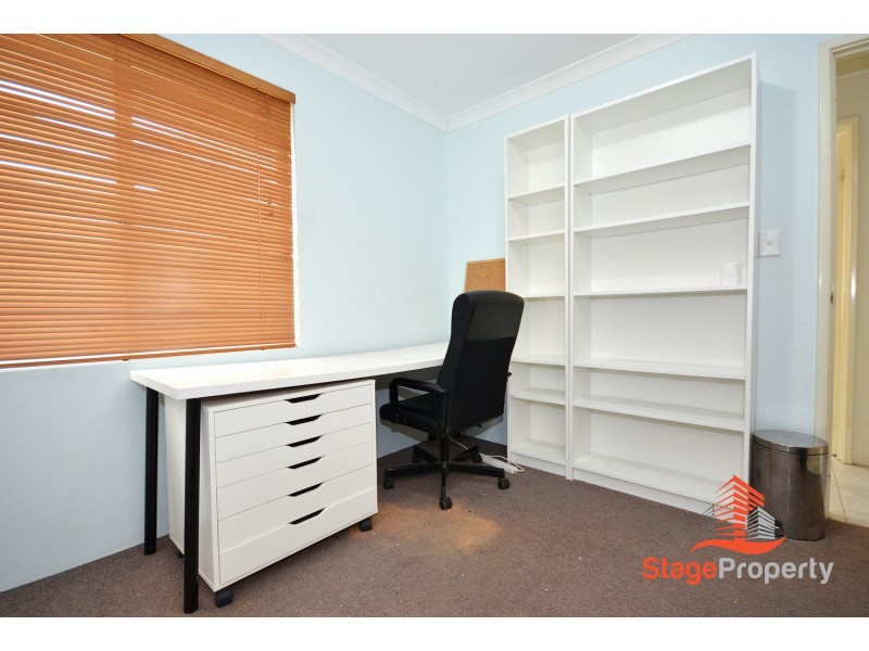 49 Balaka Way, Queens Park WA 6107