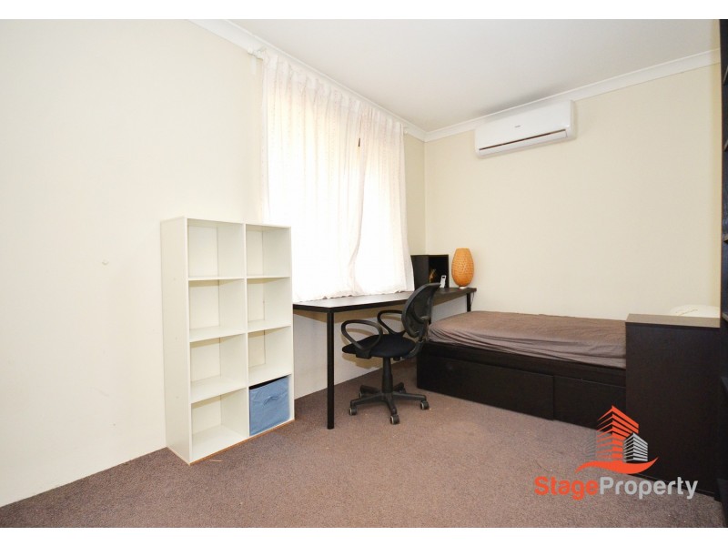 49 Balaka Way, Queens Park WA 6107