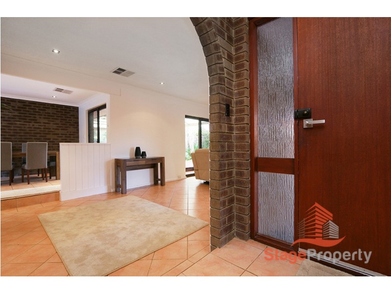 10 Colonial Drive, Bibra Lake WA 6163