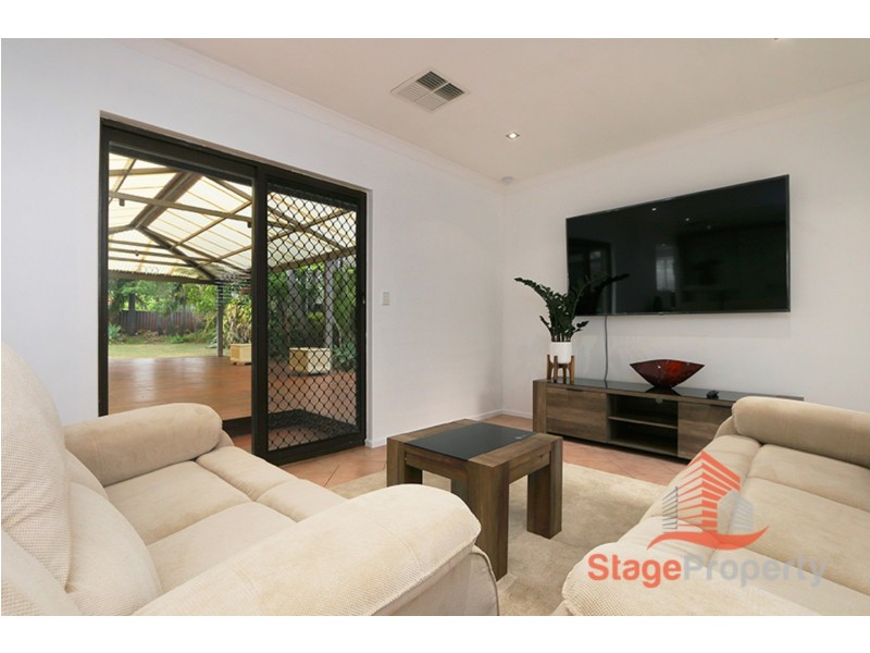 10 Colonial Drive, Bibra Lake WA 6163