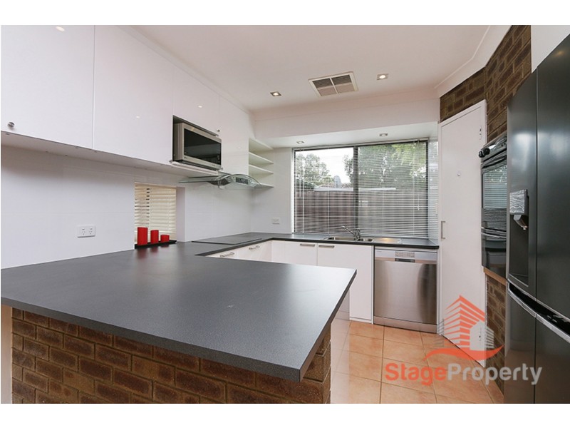 10 Colonial Drive, Bibra Lake WA 6163