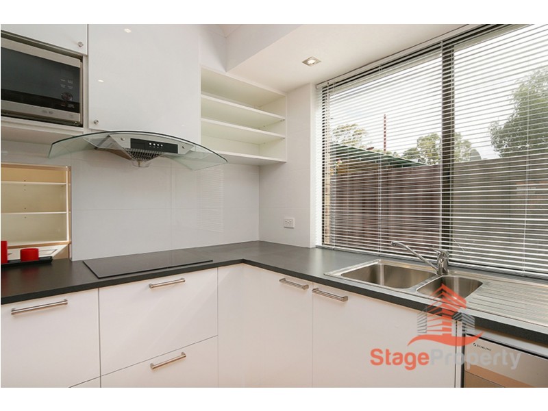 10 Colonial Drive, Bibra Lake WA 6163