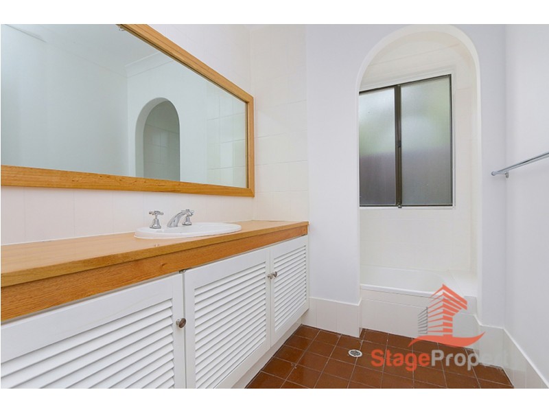 10 Colonial Drive, Bibra Lake WA 6163