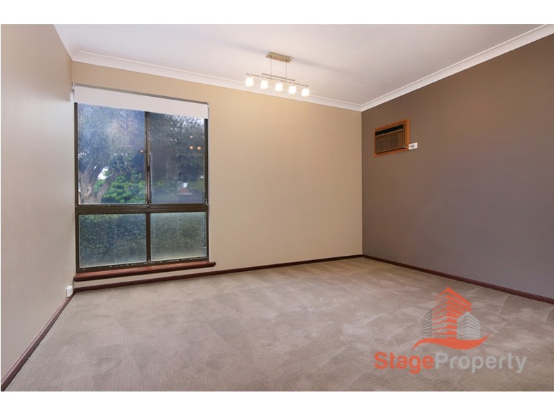 10 Colonial Drive, Bibra Lake WA 6163