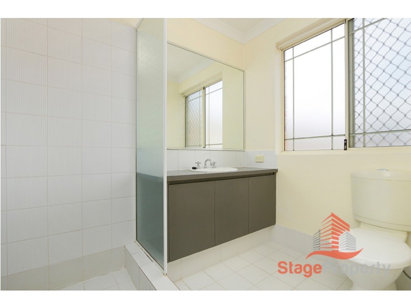 2/29 Farnham Street, Bentley WA 6102