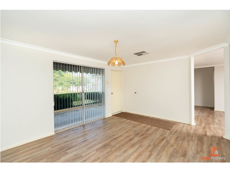 4 Wellington Street, Queens Park WA 6107