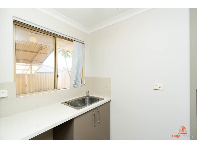 4 Wellington Street, Queens Park WA 6107