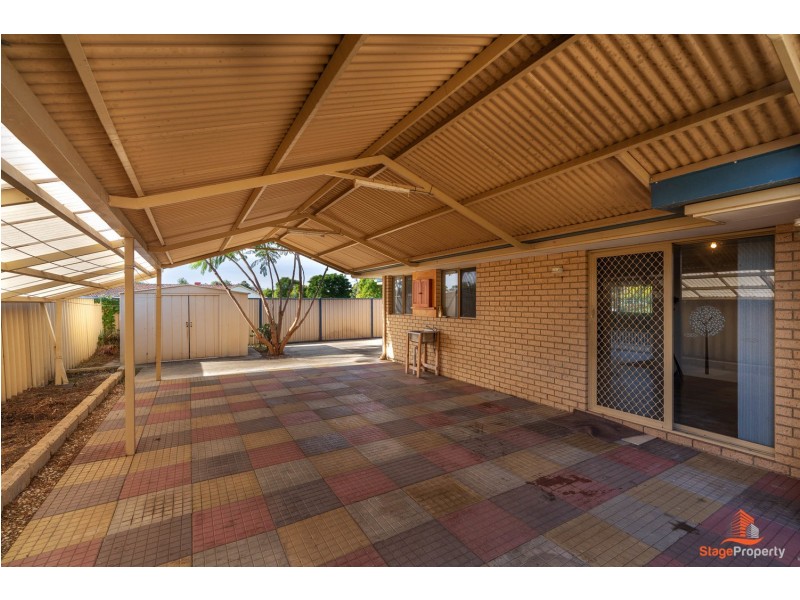 4 Wellington Street, Queens Park WA 6107