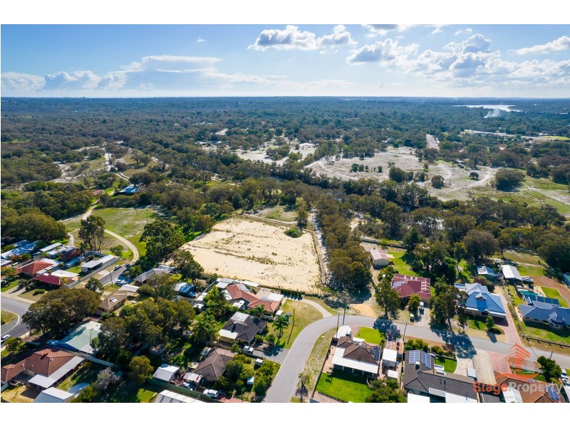 16 Jacaranda Drive, North Yunderup WA 6208