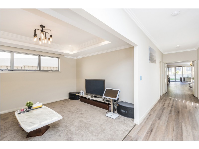 2A Genesta Crescent, Dalkeith WA 6009