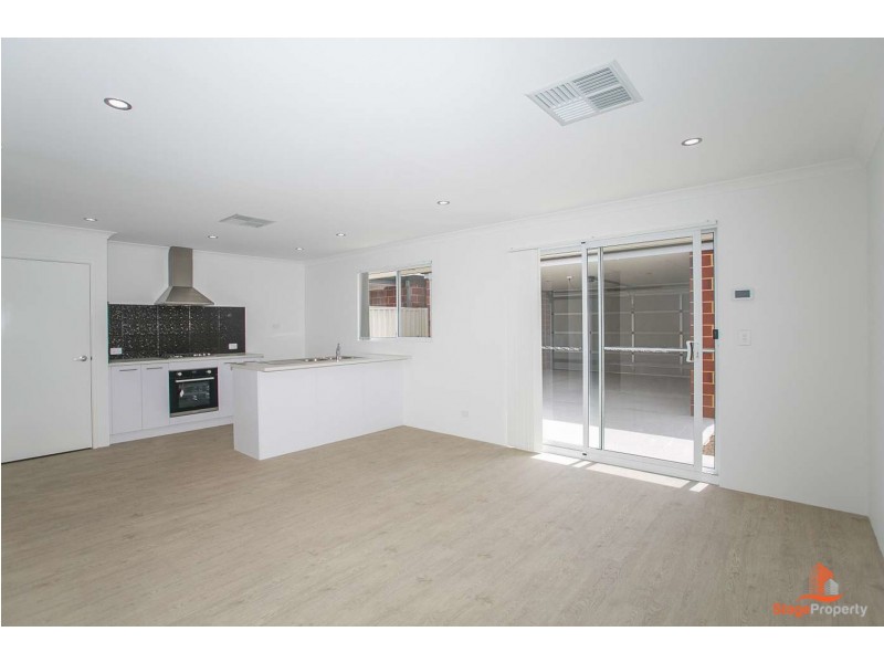 42 Rosso Meander, Woodvale WA 6026