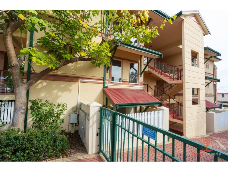 3/13 McMaster Street, Victoria Park WA 6100