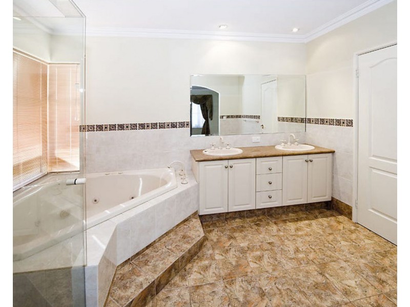 12 Washington Terrace, Canning Vale WA 6155