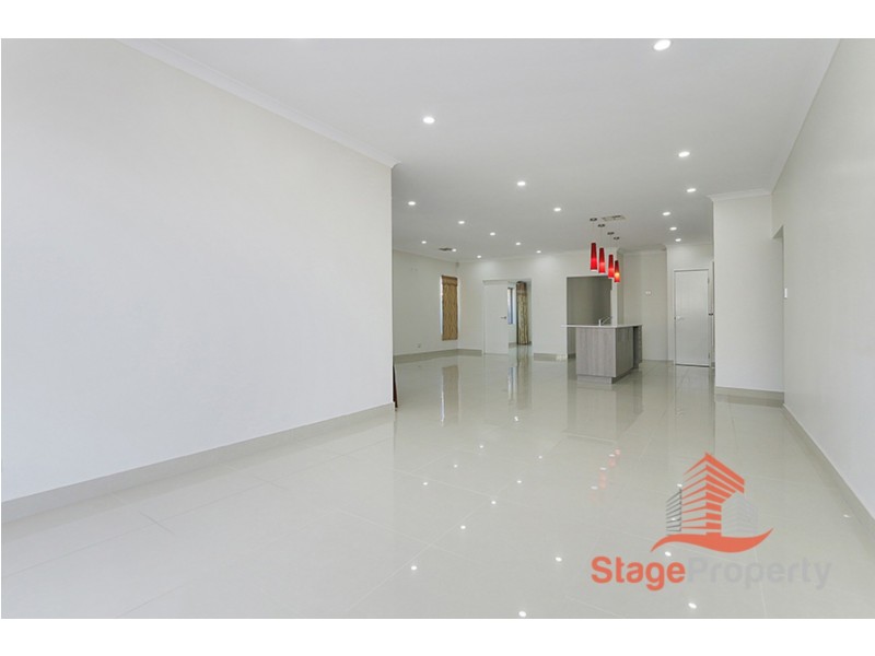 54 Reginald Street, Queens Park WA 6107