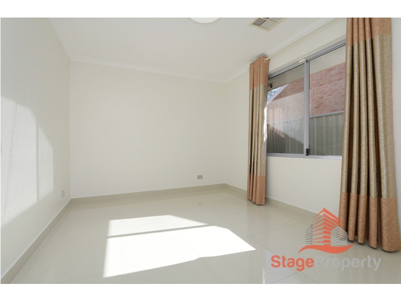 54 Reginald Street, Queens Park WA 6107