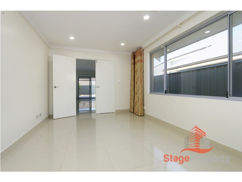 54 Reginald Street, Queens Park WA 6107