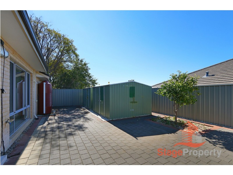 54 Reginald Street, Queens Park WA 6107