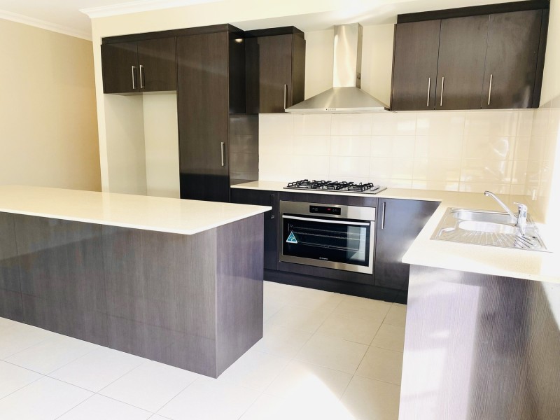 6 Athens Road, Wellard WA 6170