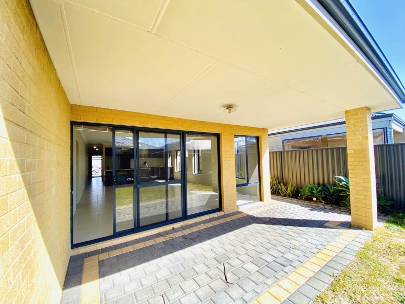 6 Athens Road, Wellard WA 6170