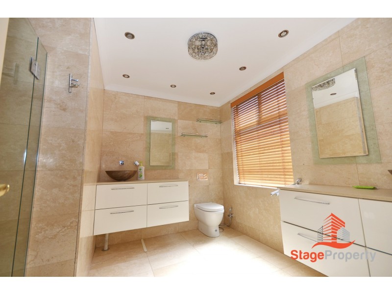 12 Bronzewing Loop, Wembley WA 6014