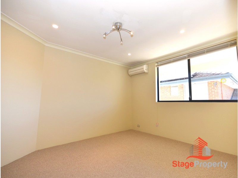 12 Bronzewing Loop, Wembley WA 6014