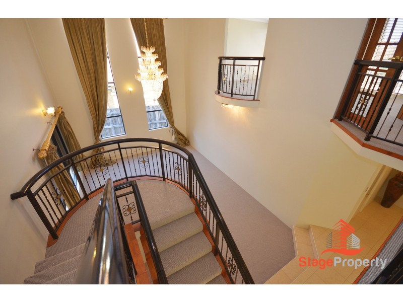 12 Bronzewing Loop, Wembley WA 6014