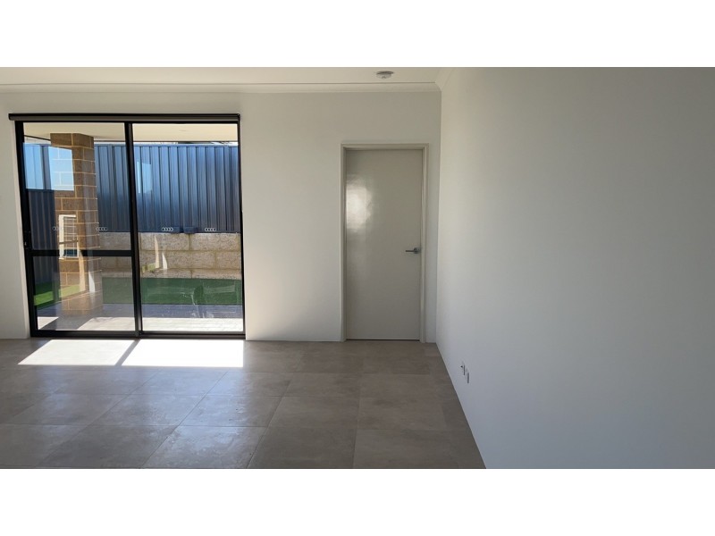 38 Hickman Drive, Piara Waters WA 6112