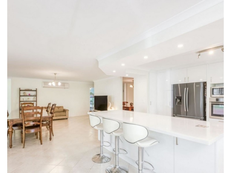11 Atkinson Gardens, Leeming WA 6149