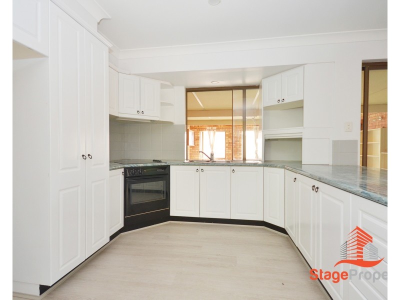 15 Burnett Avenue, Leeming WA 6149