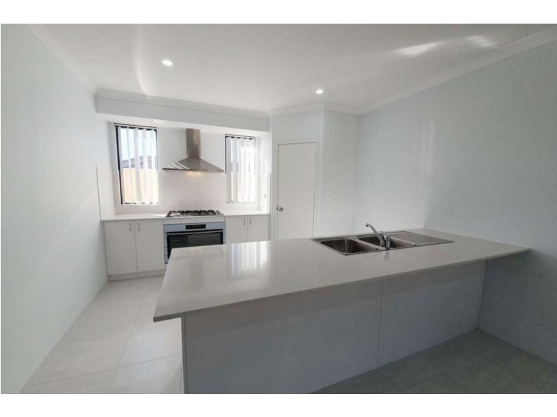 204 Foreshore Drive, Singleton WA 6175