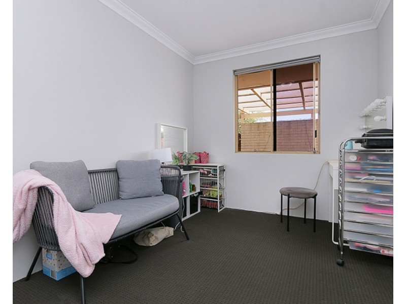 16/208 Burslem Drive, Maddington WA 6109