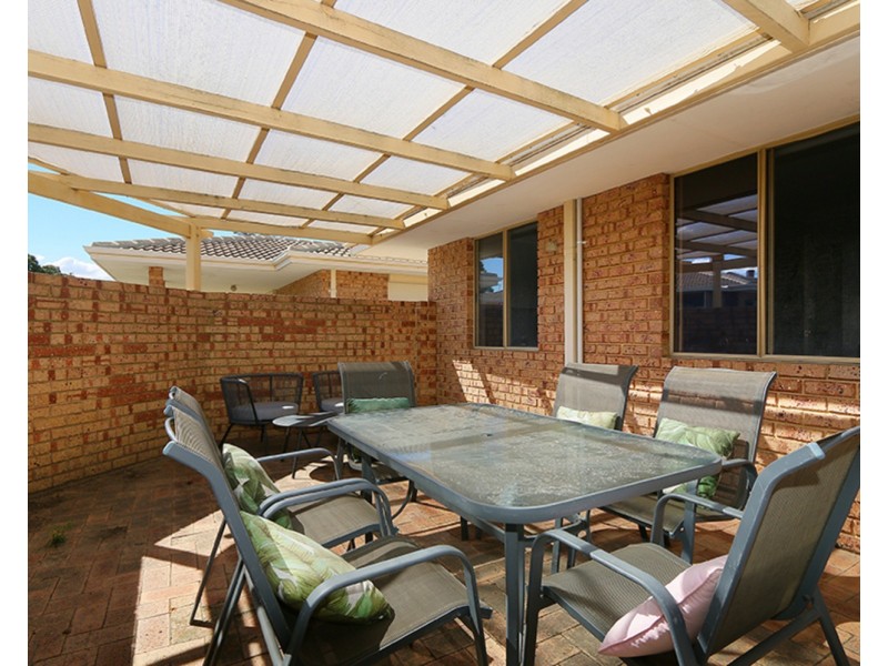 16/208 Burslem Drive, Maddington WA 6109