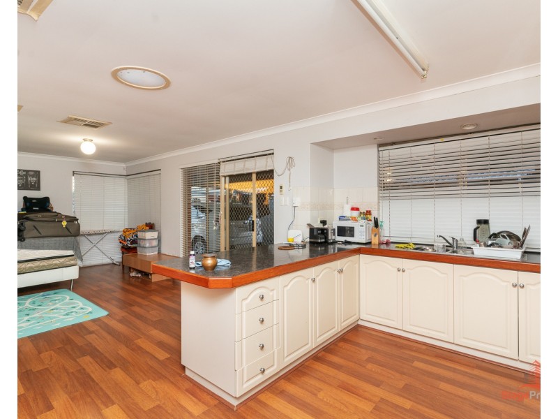 10 McKeon Street, Redcliffe WA 6104