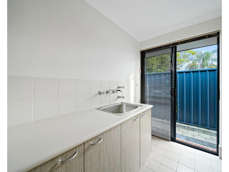 1/168 William Street, Beckenham WA 6107