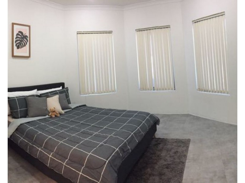 2/12 Dotterel Way, East Cannington WA 6107