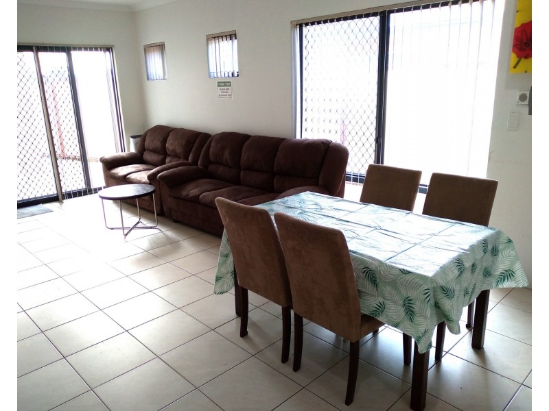 2/12 Dotterel Way, East Cannington WA 6107