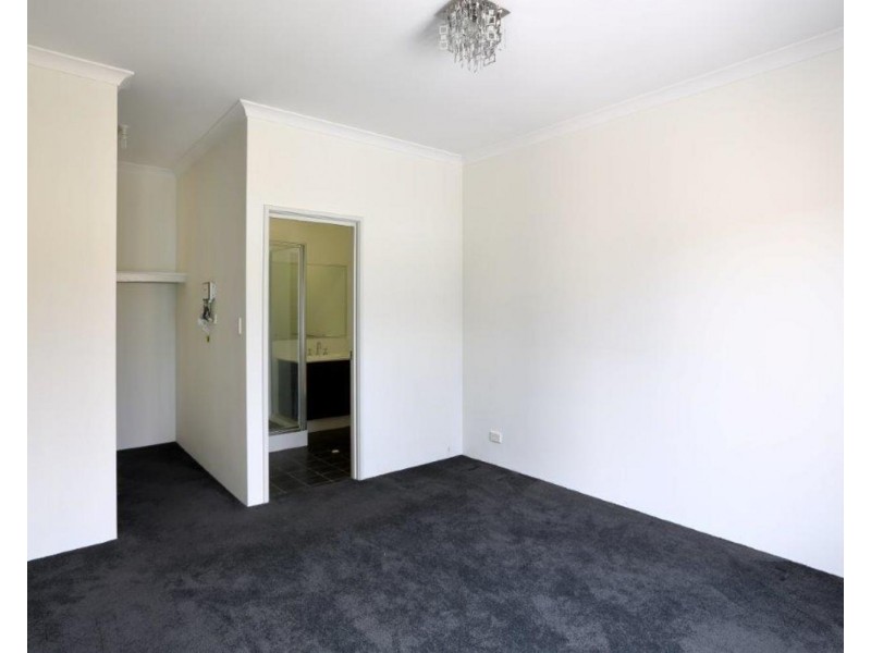 29 Hollyford Parade, Butler WA 6036