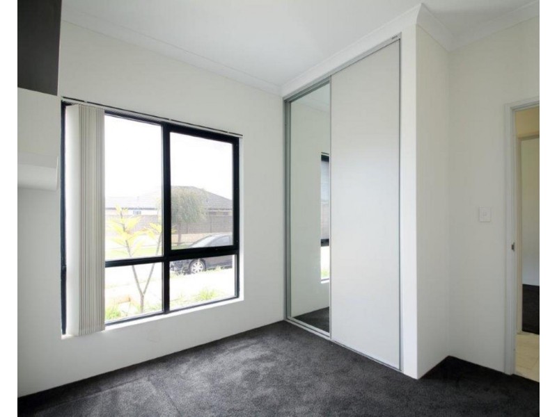 29 Hollyford Parade, Butler WA 6036