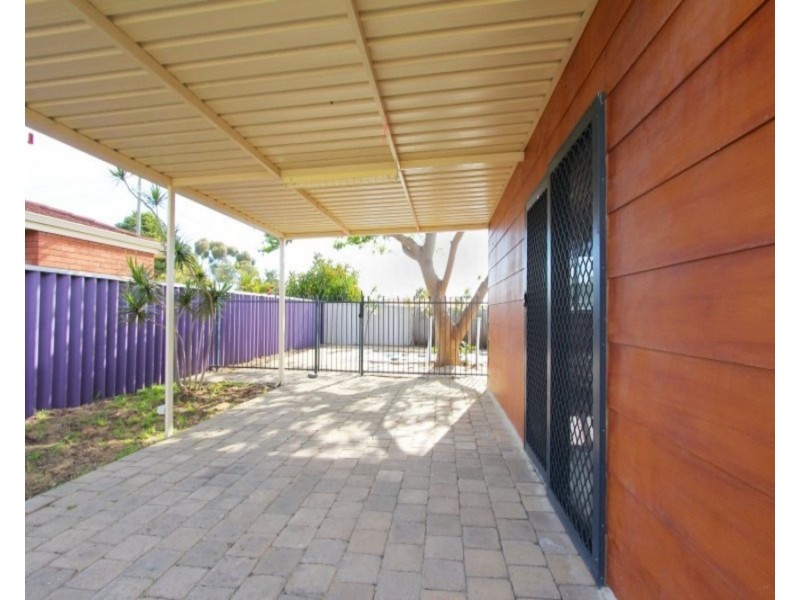 22 Bendix Way, Girrawheen WA 6064