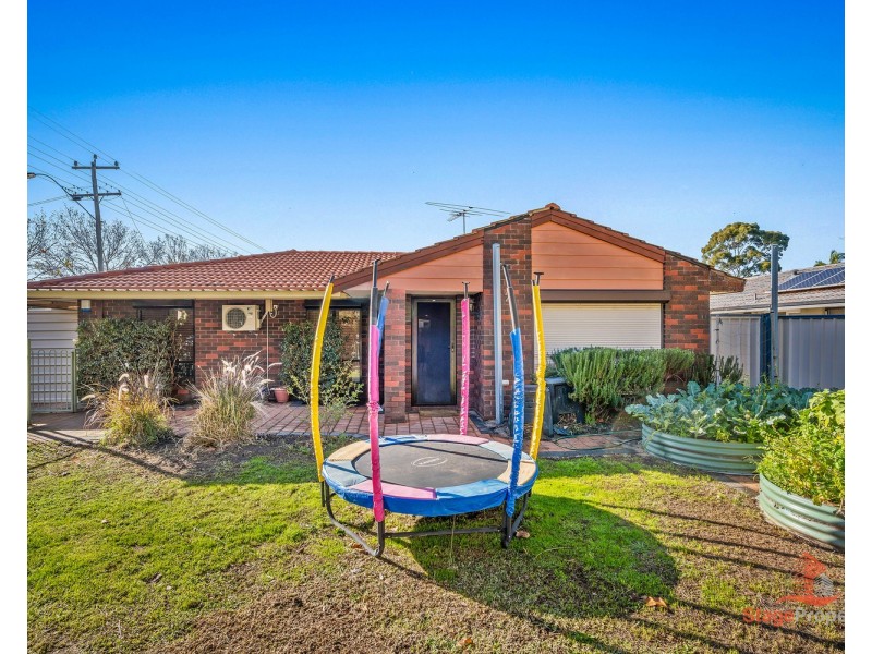 1/2 Colkirk Way, Willetton WA 6155