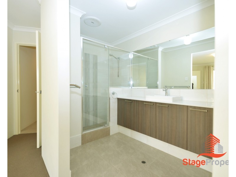 9A McGlinn Way, Cloverdale WA 6105