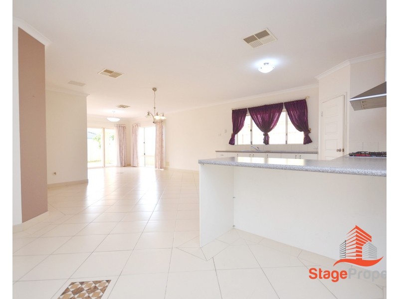 16 Hoop Place, Canning Vale WA 6155