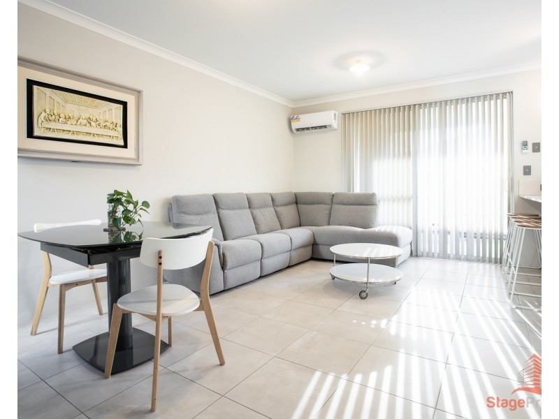 6 Silvergum Way, Piara Waters WA 6112